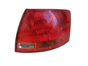 LAMPA PRAWY TYŁ AUDI A4 B7 KOMBI 8E9945096E