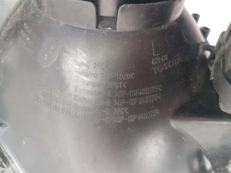 Reflektor Lewy Toyota Yaris III Europa