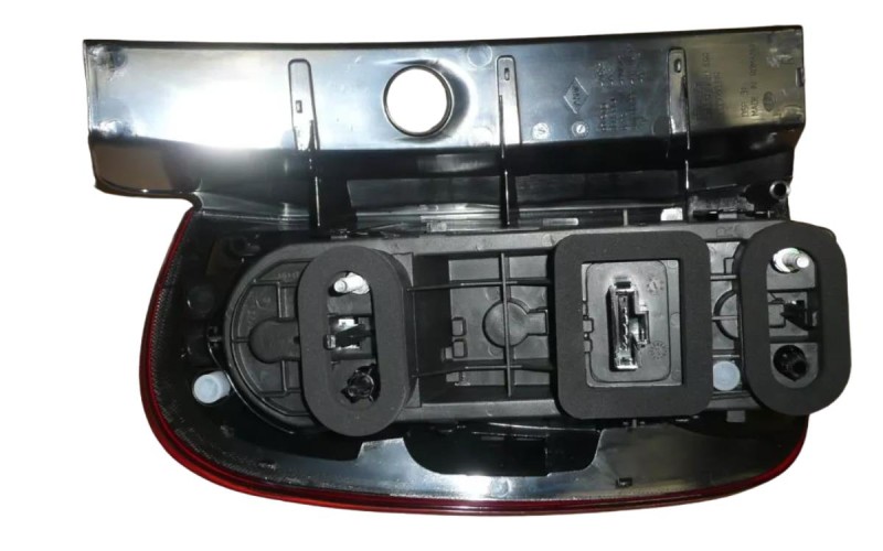 LAMPA PRAWY TYŁ DACIA DUSTER 265506837R