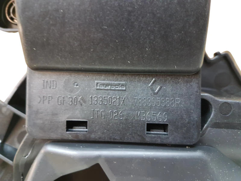 788305388R idealparts (2).jpg