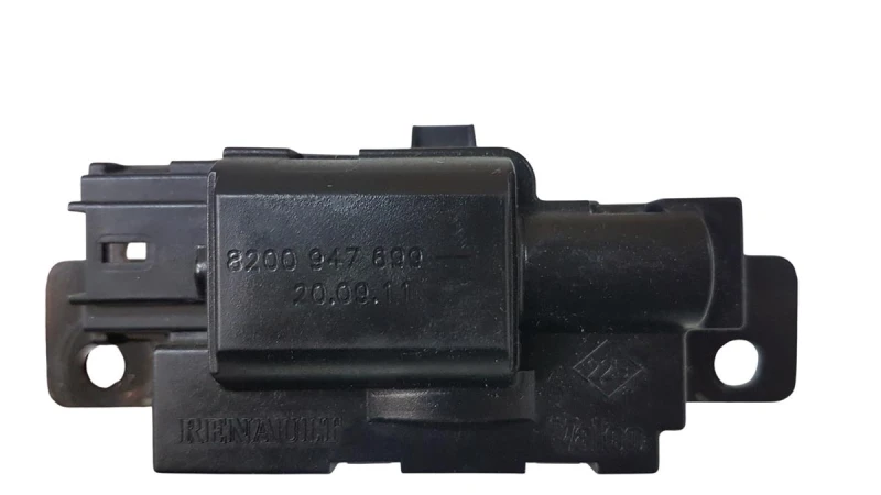 8200947699 idealparts (2).jpg
