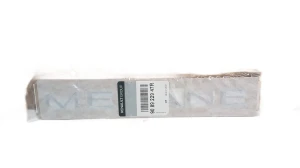 Emblemat Renault Megane IV 908922947R Nowy Oryginał OE