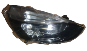 Reflektor Lampa Prawy Przód  Renault Clio IV 260103421R Nowy Oryginał OE